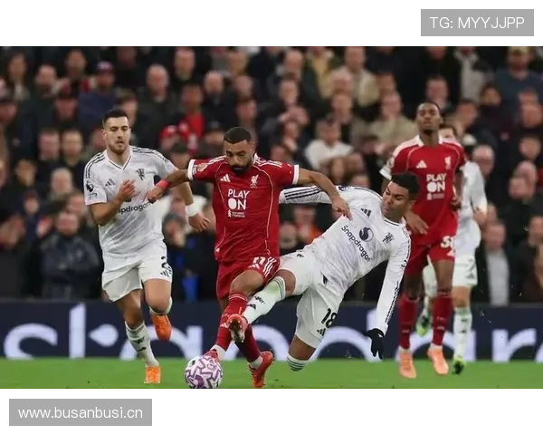 曼联进攻推进在关键环节失效,当前赛季表现受限对争冠形势产生影响 曼联进攻推进在关键环节失效,当前赛季表现受限对争冠形势产生影响