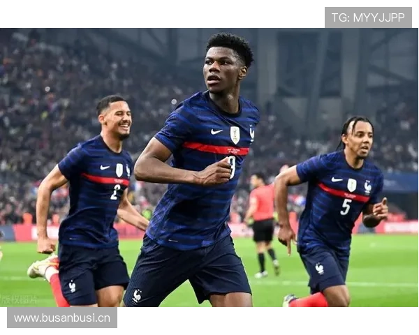 巴黎中场流畅性存疑，高强度对抗下衔接不稳，稳定性面临考验