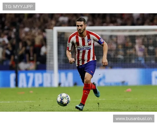 德容与基米希：全能中场的技术风格与战术角色差异解析