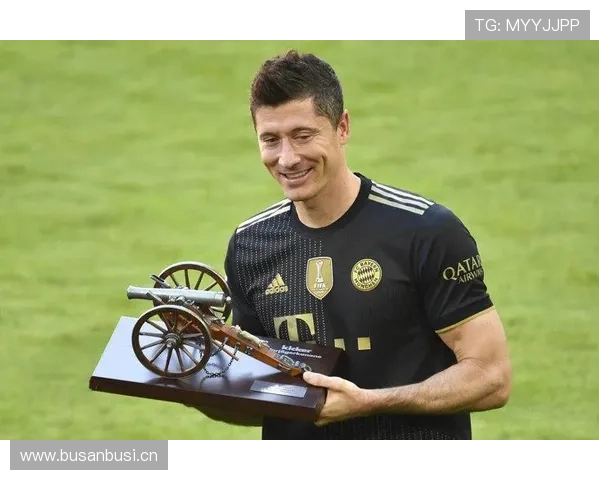 苏亚雷斯如何重塑现代中锋角色